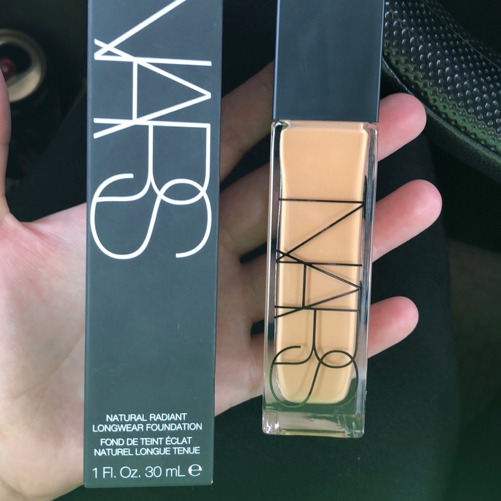 NARS Natural Radiant Longwear Foundation BRAND NEW